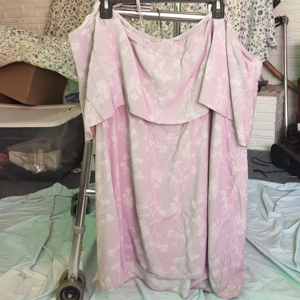 Old Navy Spring Top - Picture 3 of 6